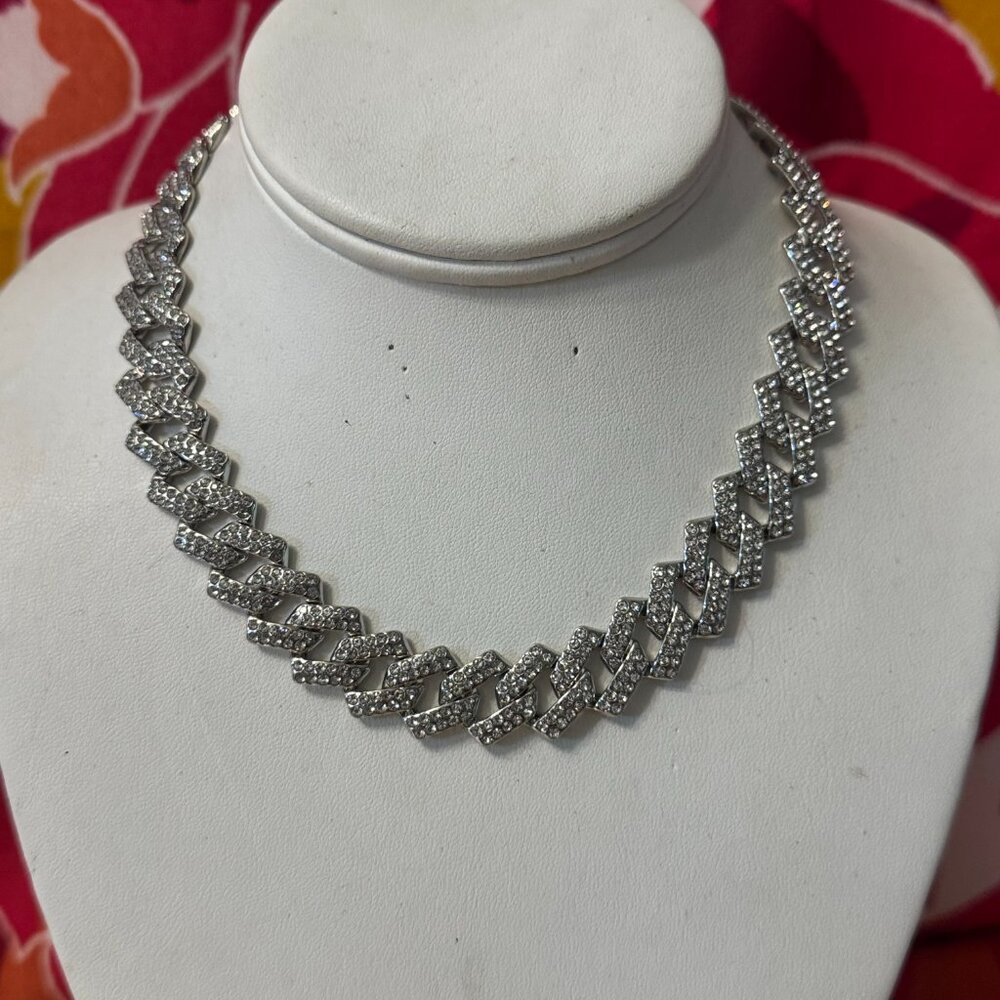MACY DEPARTMENT STORE NECKLACE S2